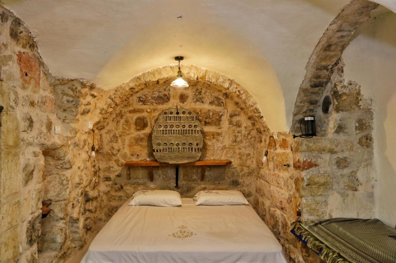Sweet 'En Kerem View Bed and Breakfast Jerusalem Eksteriør billede