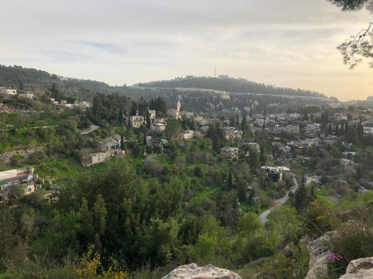 Sweet 'En Kerem View Bed and Breakfast Jerusalem Eksteriør billede