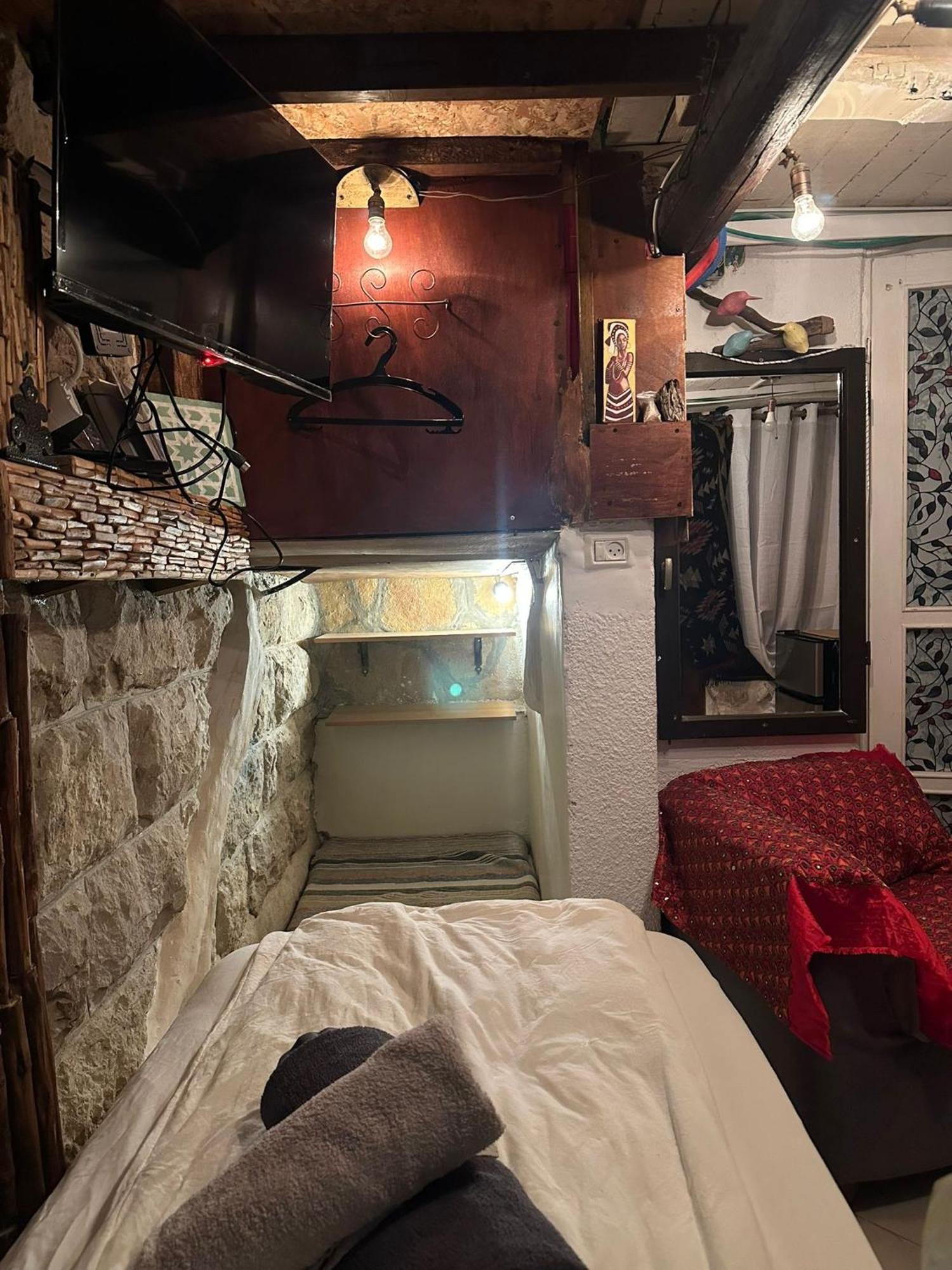 Sweet 'En Kerem View Bed and Breakfast Jerusalem Eksteriør billede