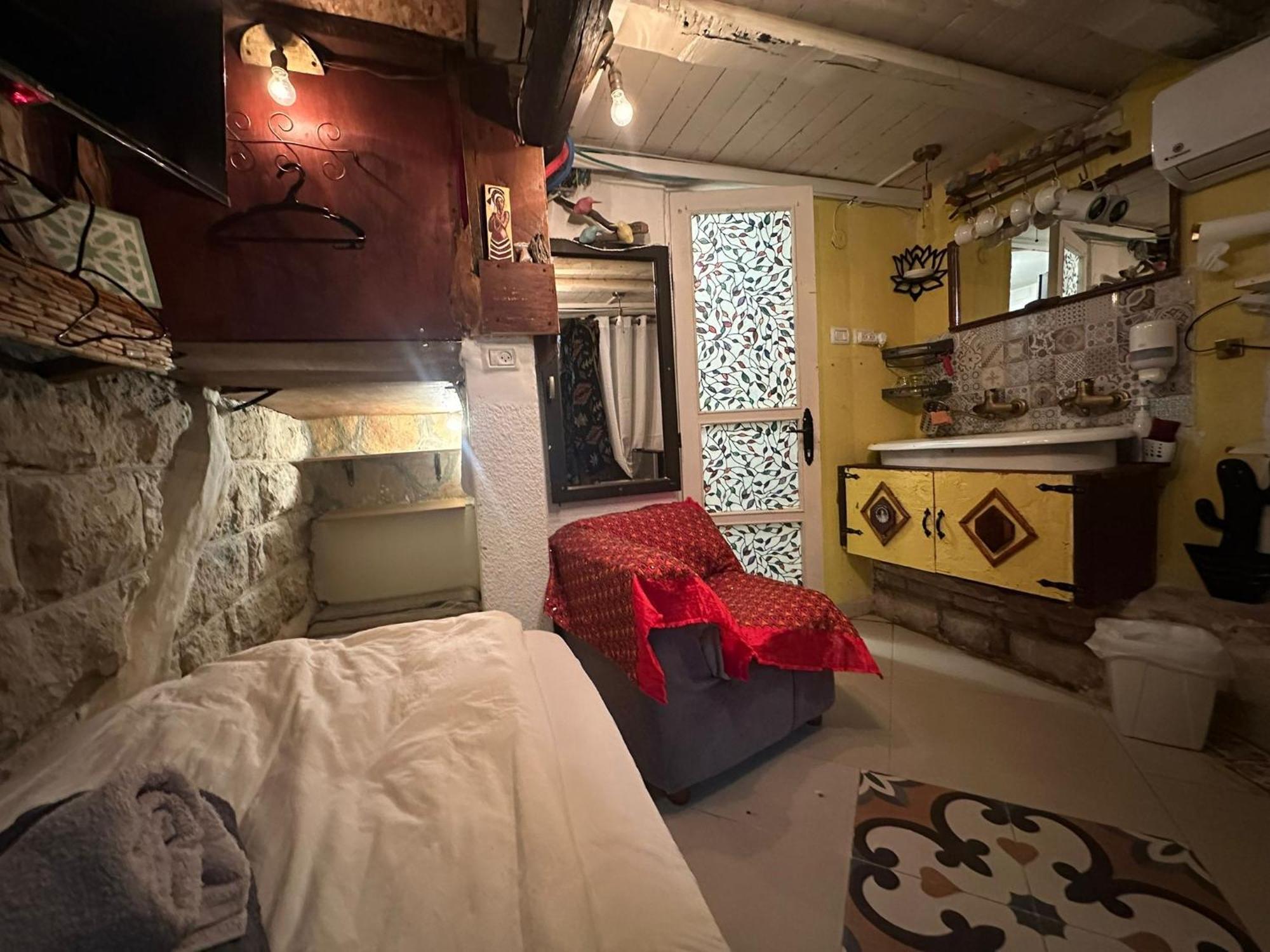 Sweet 'En Kerem View Bed and Breakfast Jerusalem Eksteriør billede